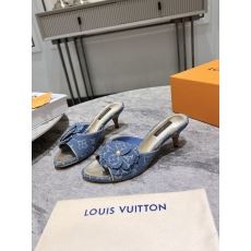 Louis Vuitton Slippers